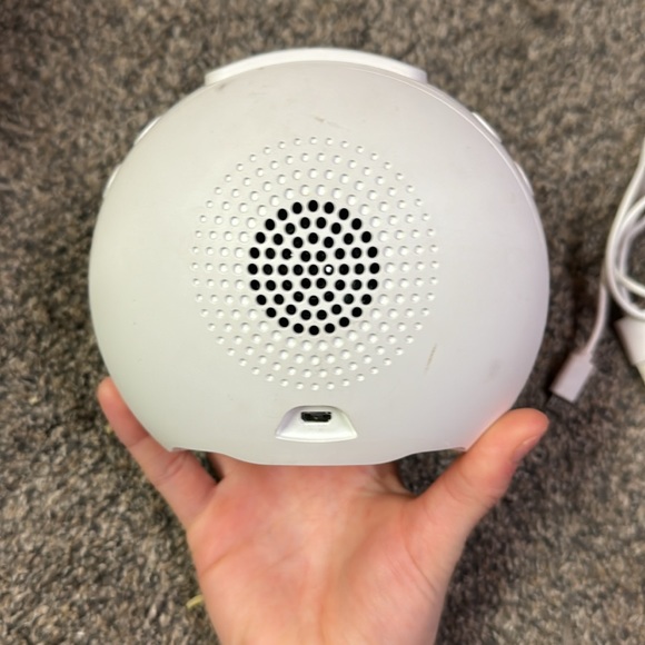 speaker - Picture 2 of 2